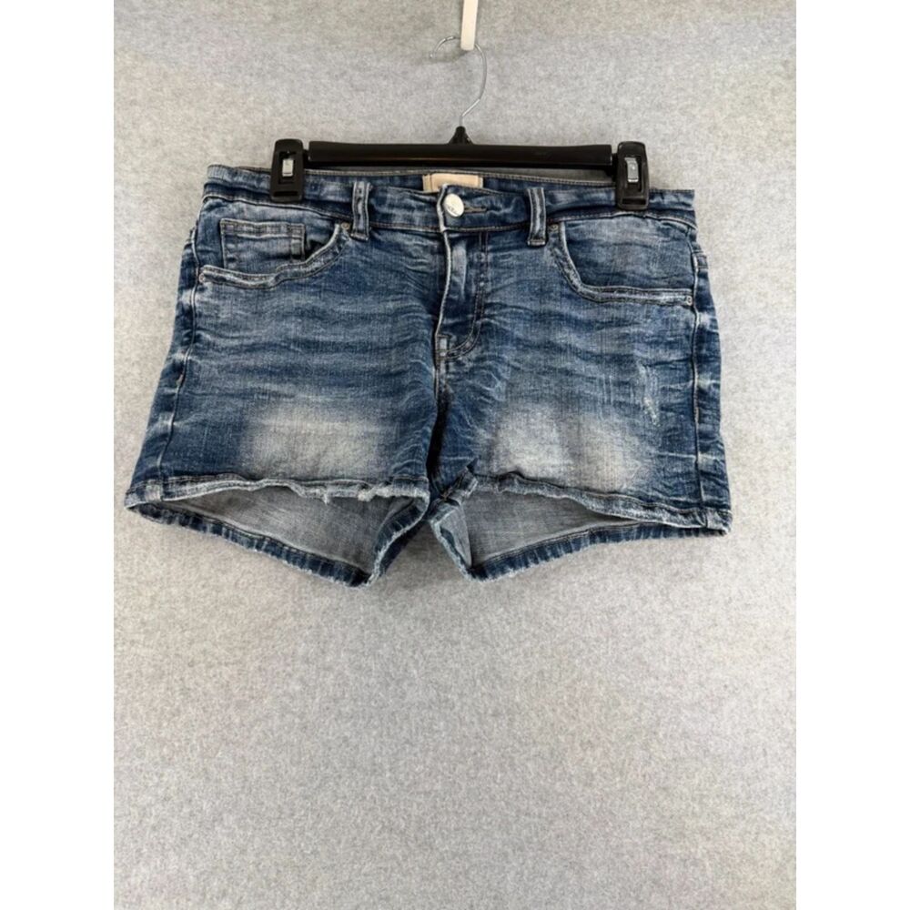 BKE Denim Womenโs Approx 30 Blue Distressed Raw Hem Jean Shorts 3581